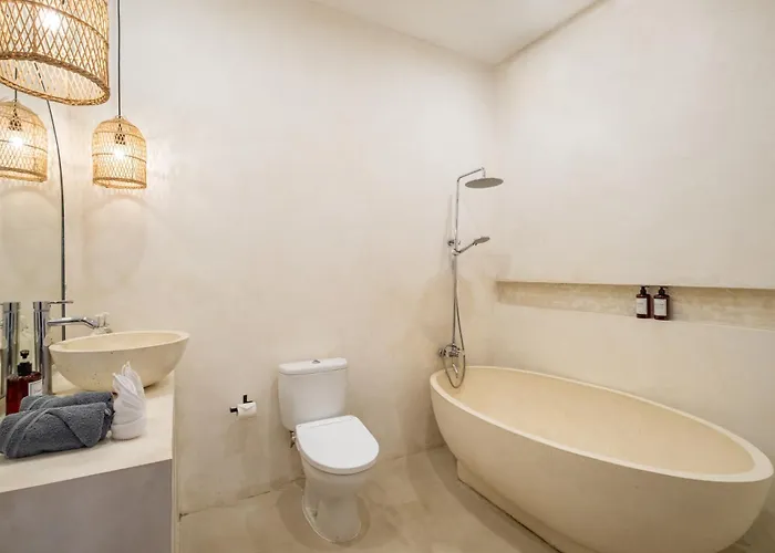 Villa Milos - Tropical 4bd - 90 Seconds To The *