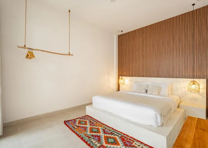 Milos - Tropical 4bd - 90 Seconds To The Canggu (Bali)