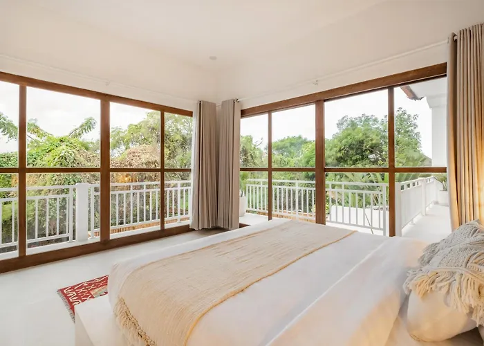 Villa Milos - Tropical 4bd - 90 Seconds To The Canggu